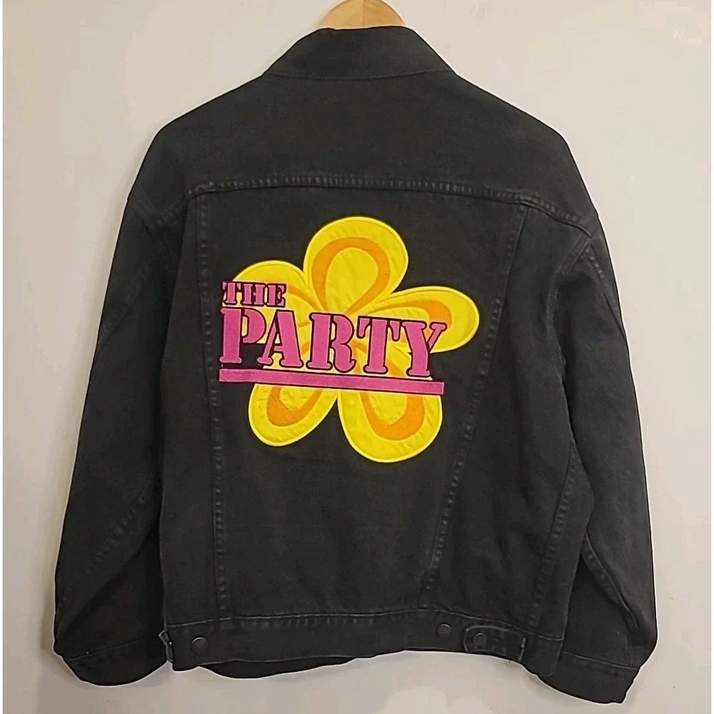 Black‎ Denim Trucker Jean Jacket M Upcycled Distressed Vtg Hippie Flower Rainbow
